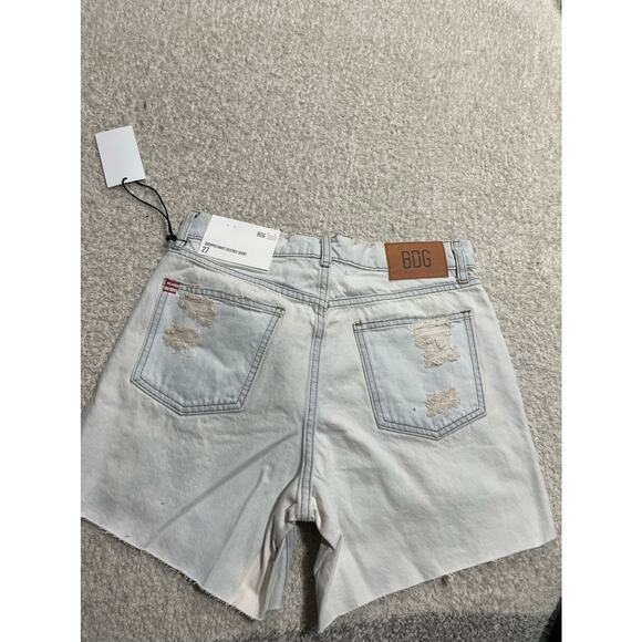 NWT BDG Urban Outfitters Womens Sz 27 Dropped Waist Destroy Denim Short Lt Blue - Picture 5 of 8
